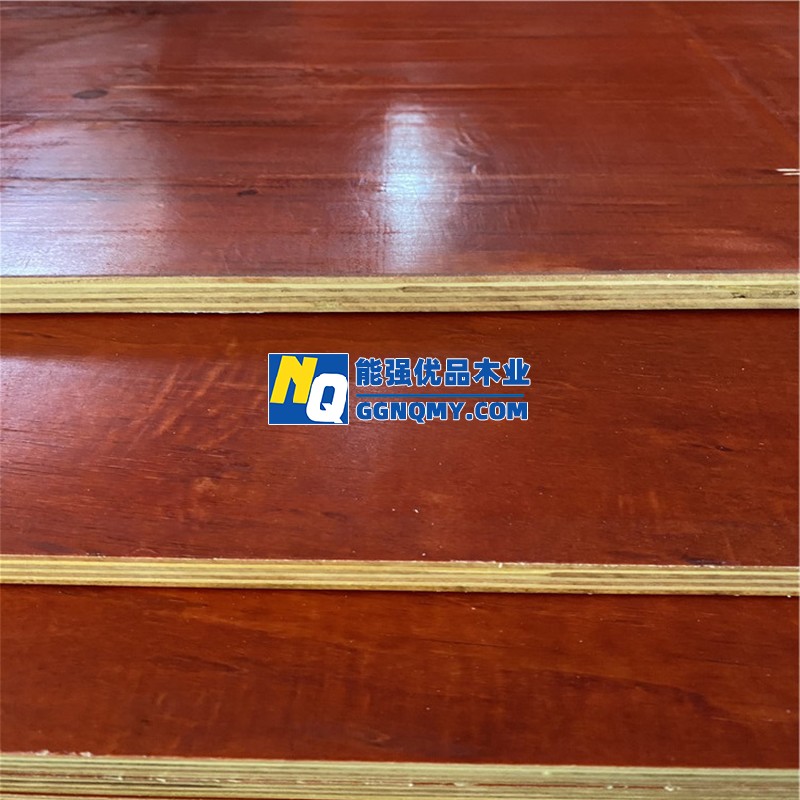 工程建筑模板廠家貨源，酚醛膠鏡面膠合板實(shí)用型！