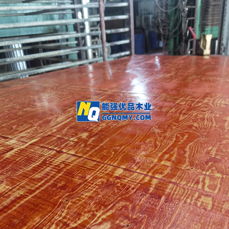 神農(nóng)架桉木芯建筑模板，二次成型可循環(huán)使用，不易變形，工地經(jīng)久耐用